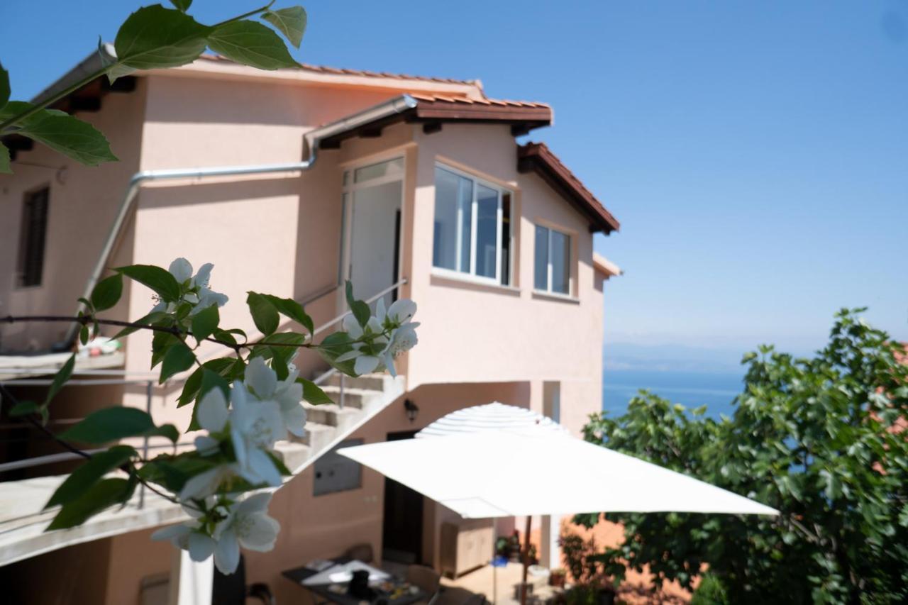 Cvita - Cozy Apartment With An Amazing View Lovran Eksteriør billede